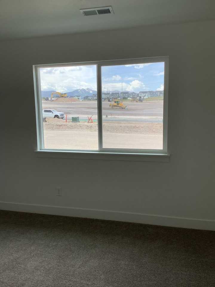 911 North Portman Way - Photo 5 of 17