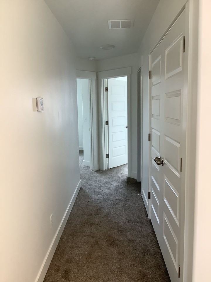 911 North Portman Way - Photo 6 of 17