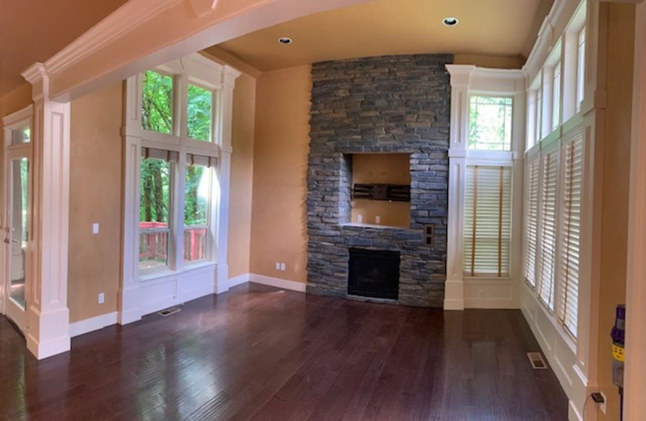 13907 Se Fircrest St - Photo 4 of 33