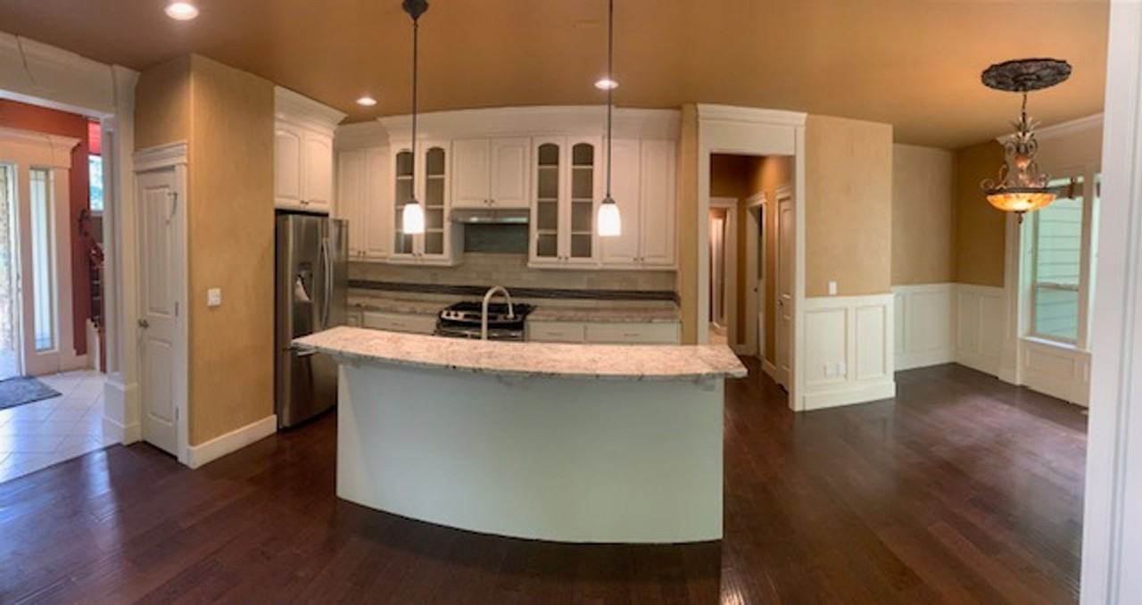 13907 Se Fircrest St - Photo 5 of 33