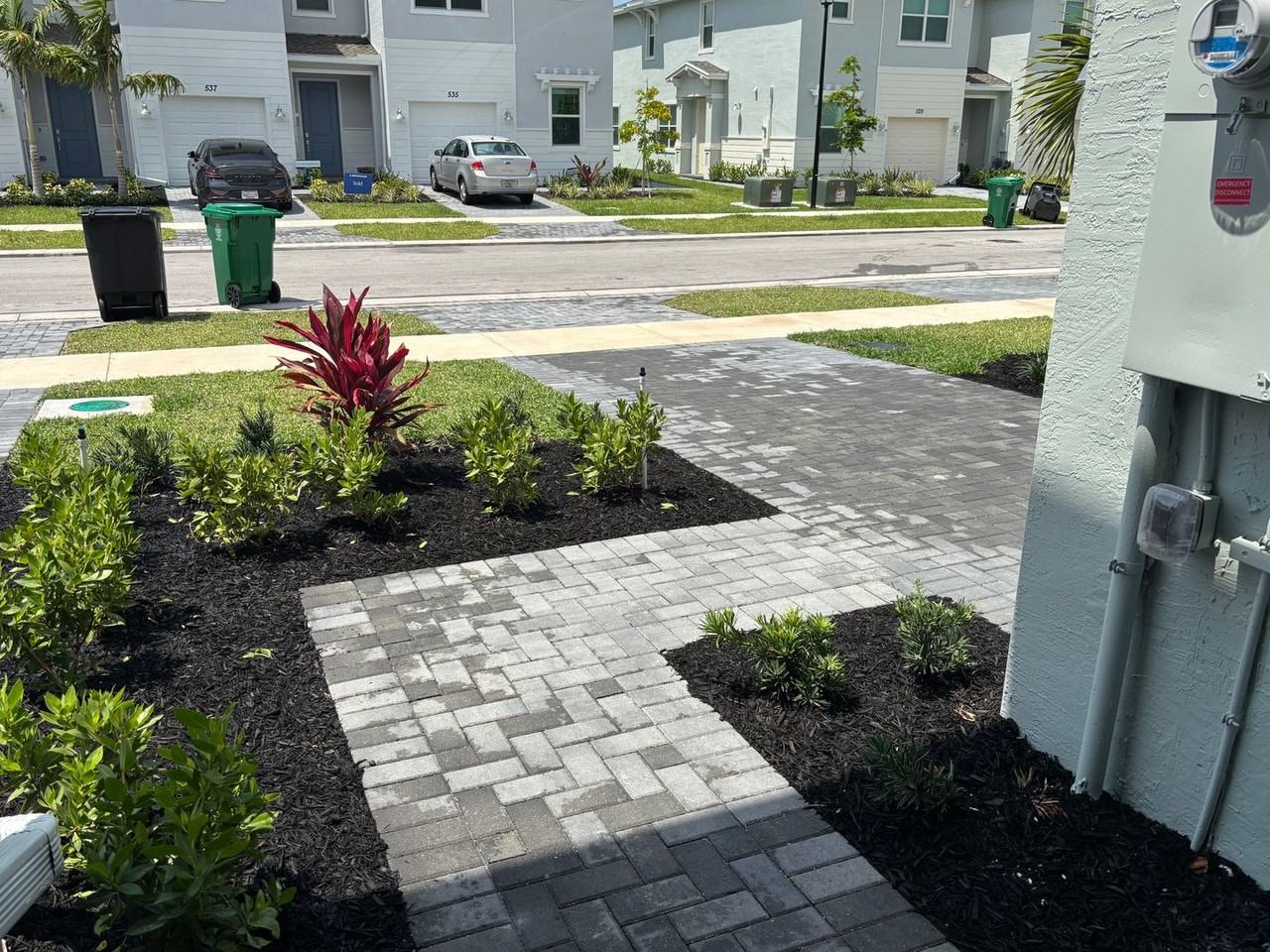 530 Se Rivergrass St - Photo 3 of 32