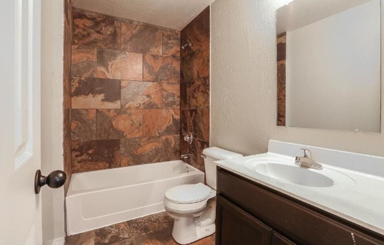512 Center Way - Photo 4 of 22