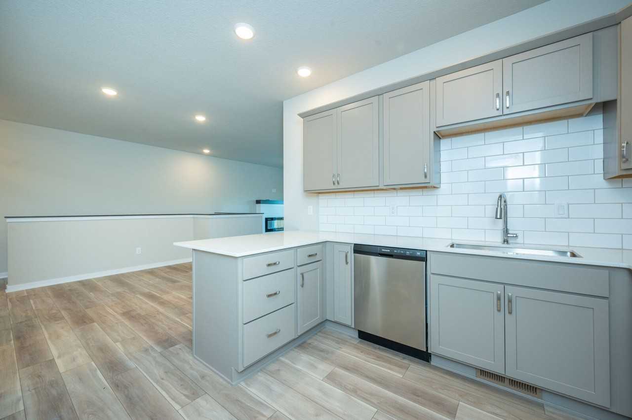 805 E Trace Way - Photo 4 of 39