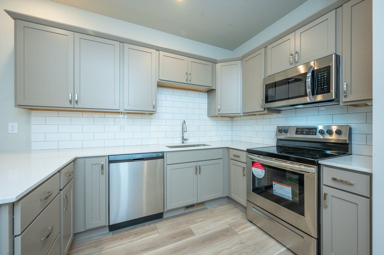 805 E Trace Way - Photo 6 of 39