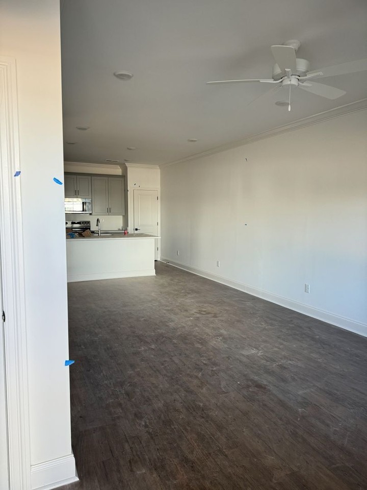 731 Southview Dr - Photo 5 of 18