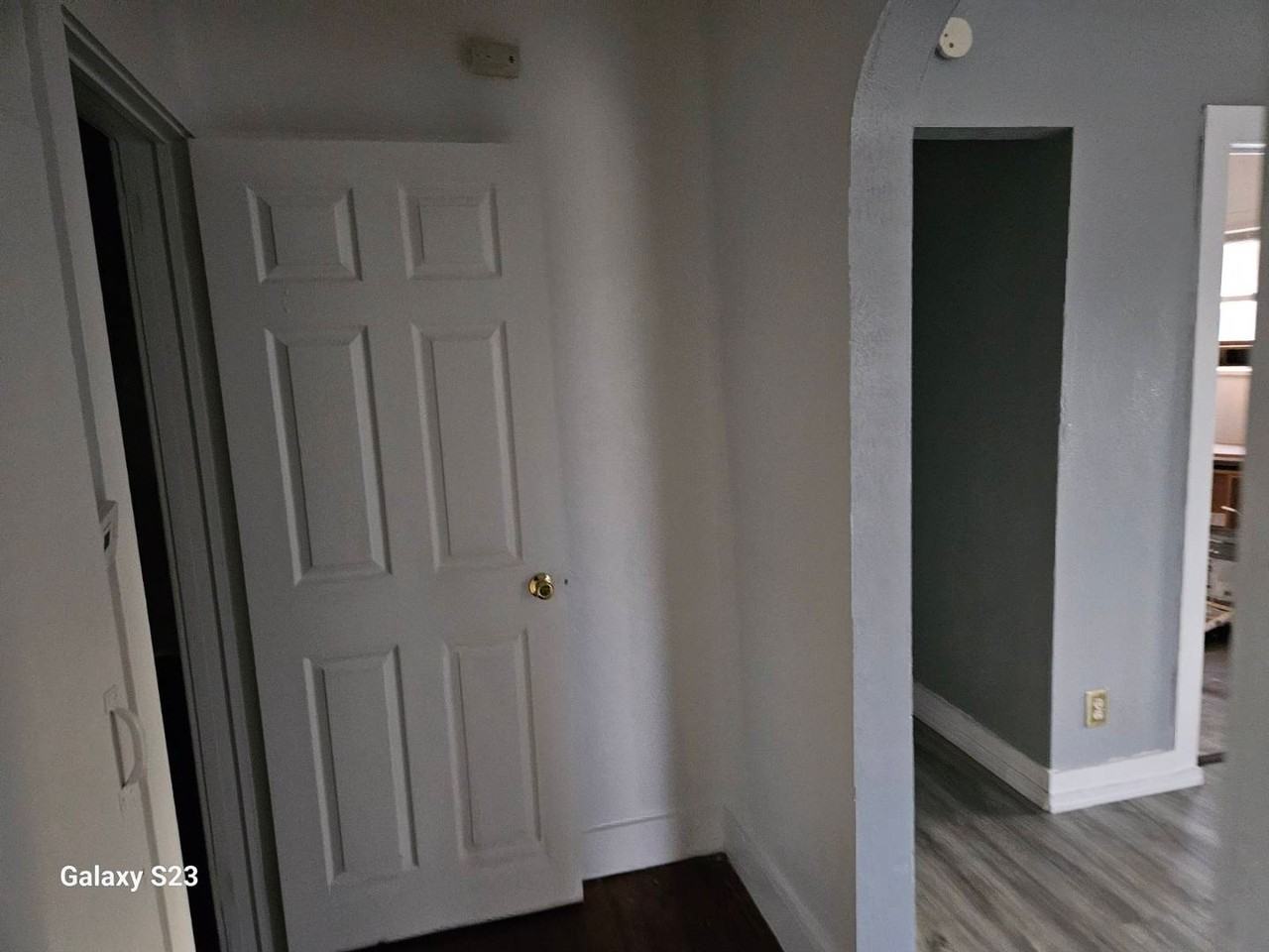 1606 East Stanford Avenue - Photo 2 of 16