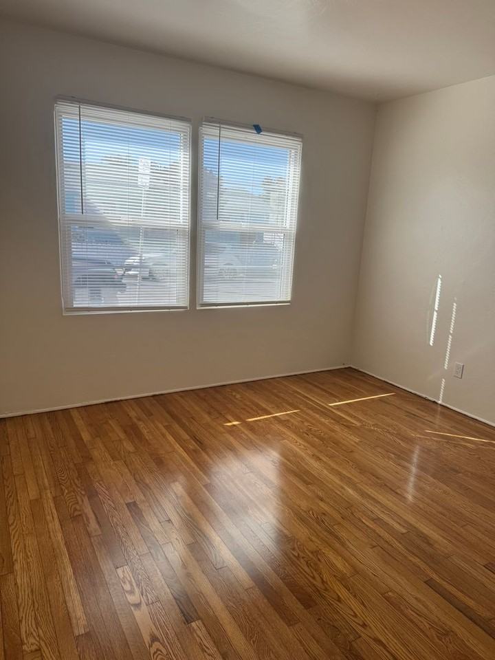 5008 Muir Avenue - Photo 4 of 14