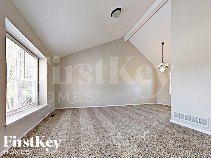 764 Weston Dr - Photo 2 of 18