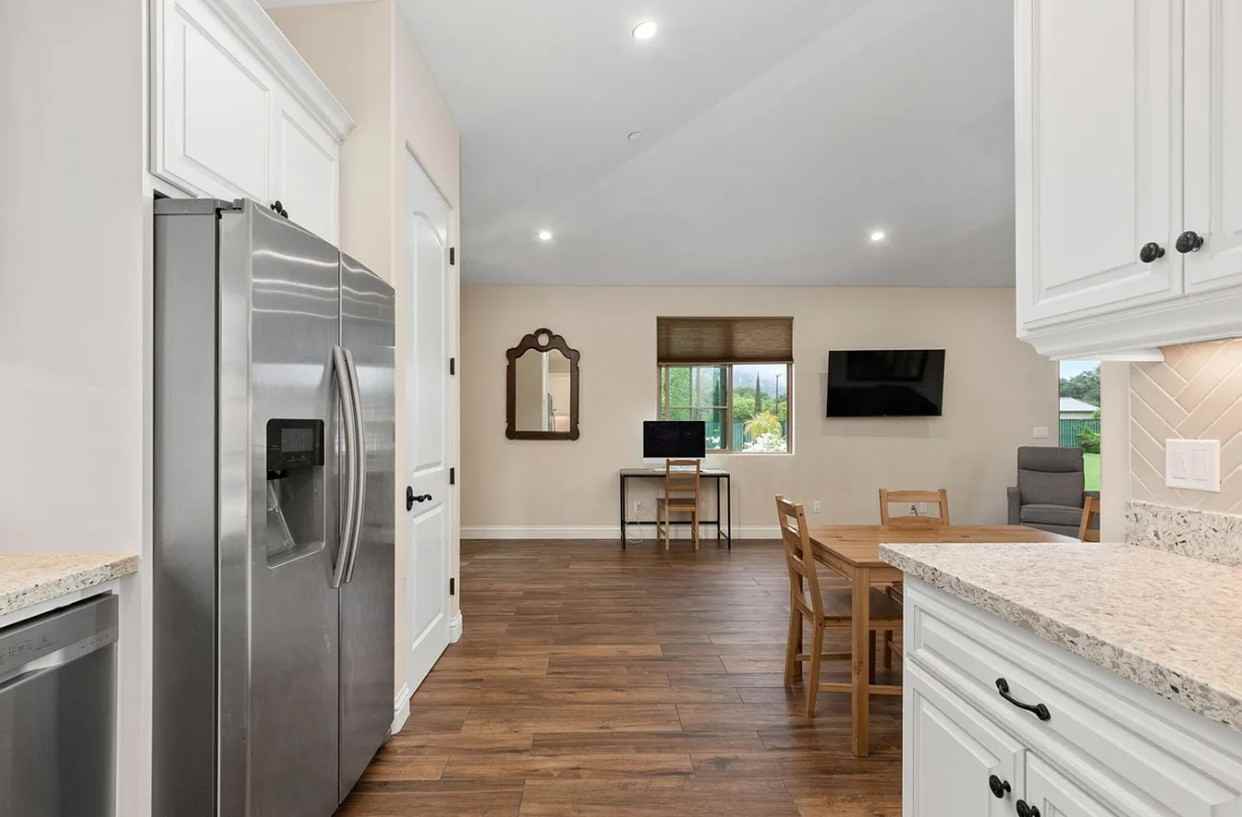 975 Del Dios Rd #NA - Photo 2 of 8