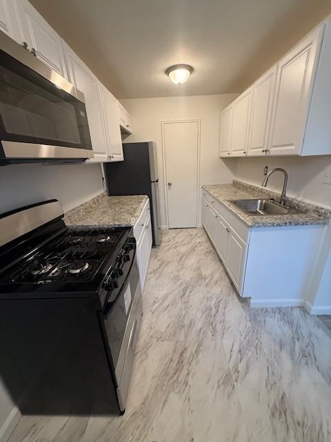 213 Court St #3B - Photo 3 of 14