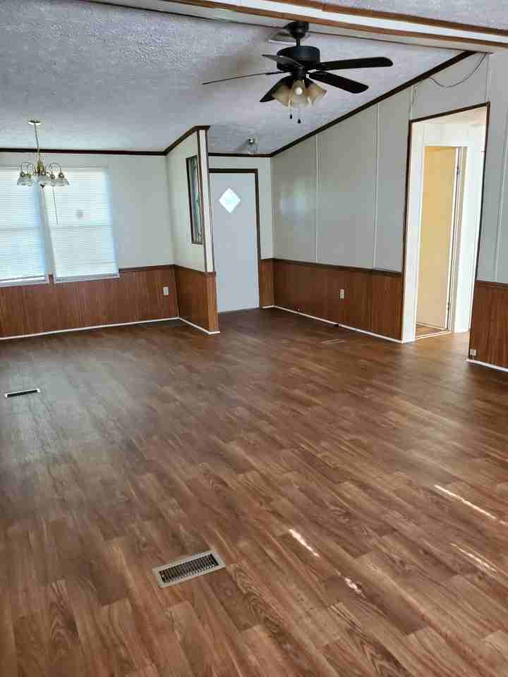 108 Kay Ave Ne #NA - Photo 6 of 22