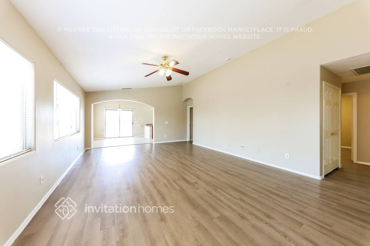 5433 W Grove St - Photo 3 of 17