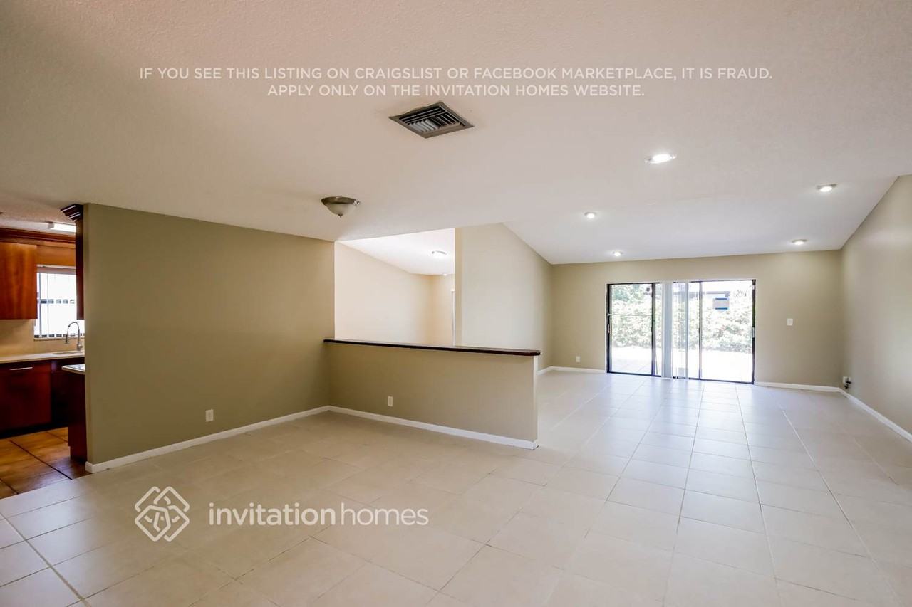 2301 Nw 102nd Way - Photo 4 of 17