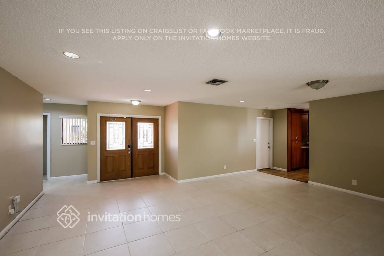 2301 Nw 102nd Way - Photo 5 of 17