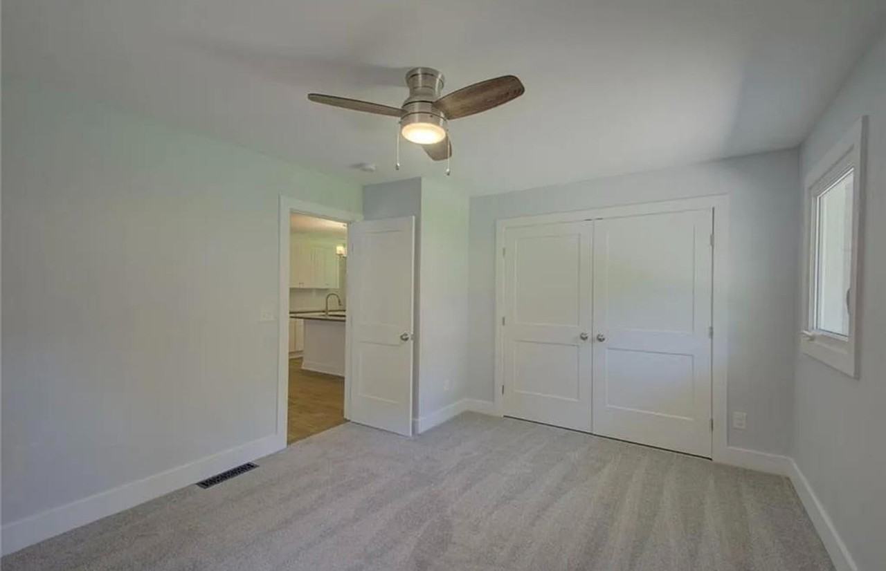 985 Frontier Trl Sw - Photo 4 of 11