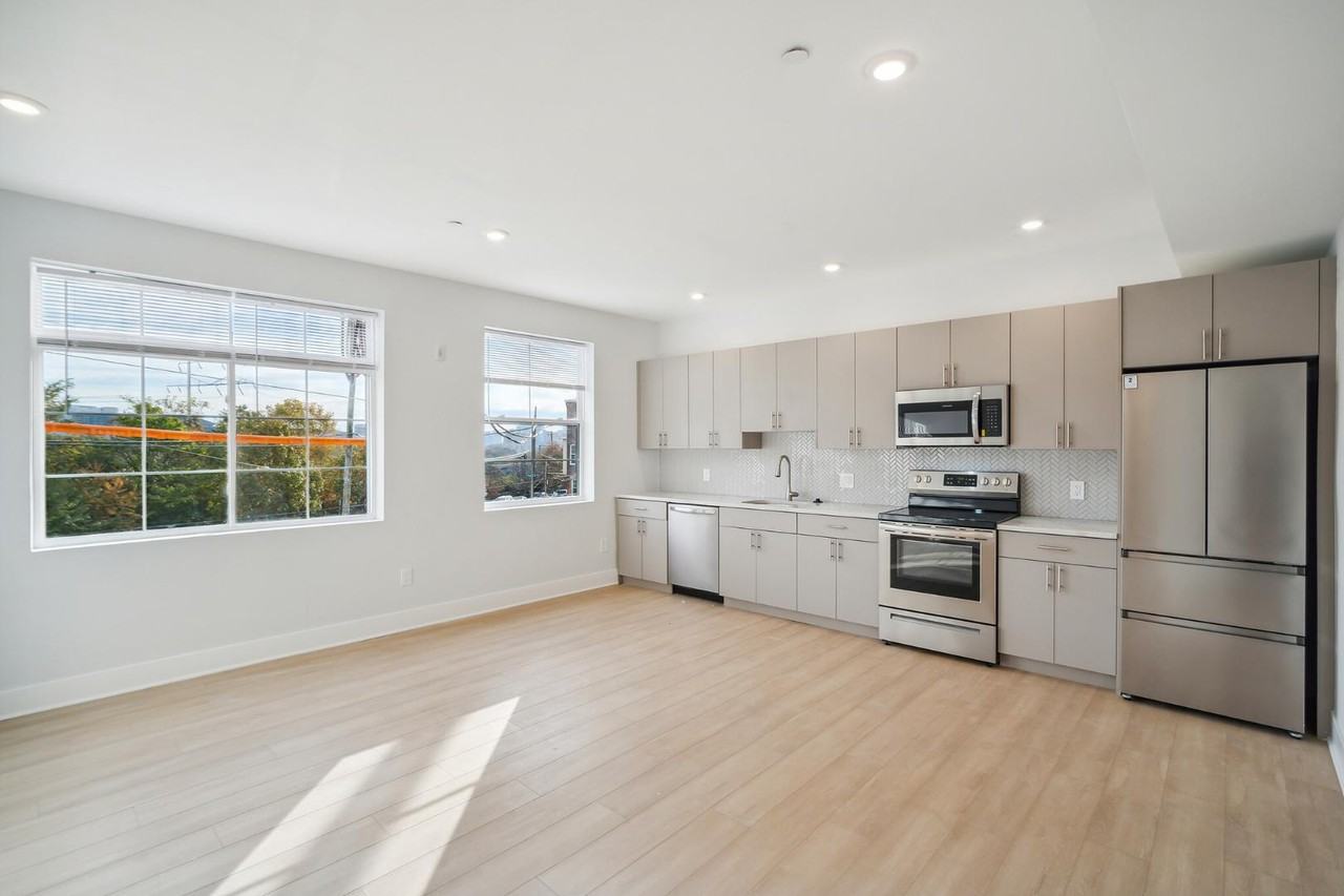 646 N 32nd St. - Photo 2 of 20