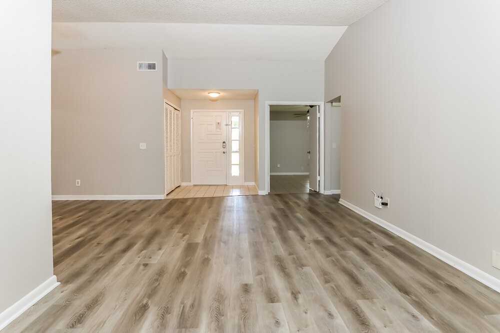 147 Viscaya Ave - Photo 6 of 16