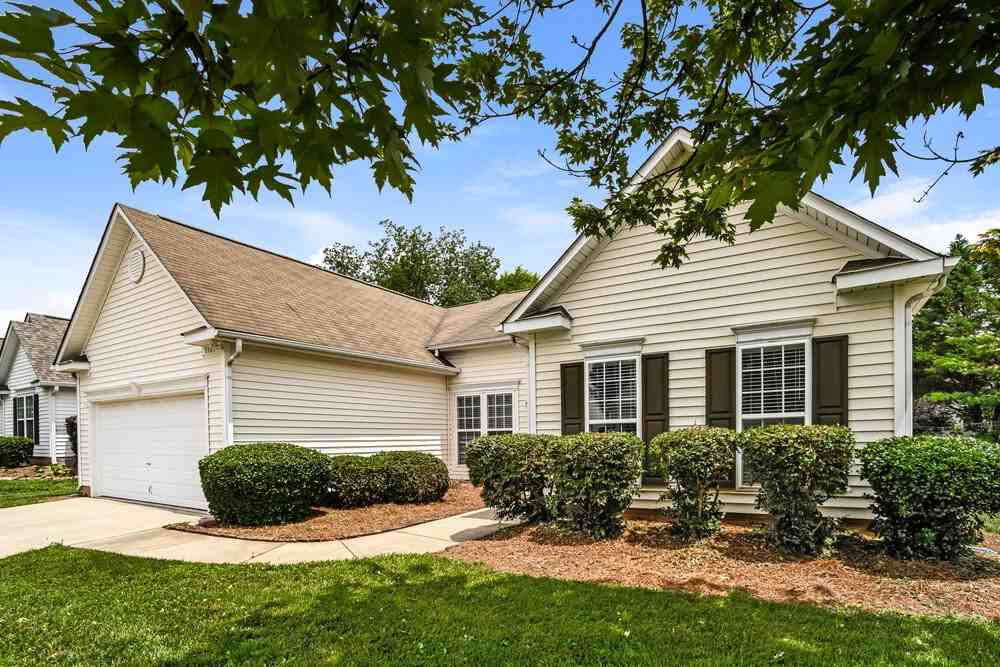 1109 Warren Red Way - Photo 3 of 16