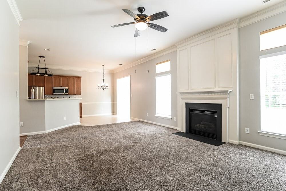 1109 Warren Red Way - Photo 5 of 16