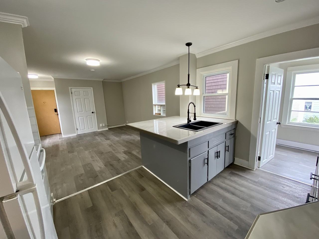 95 93-95 Hazen Street - 4 #4 - Photo 2 of 9