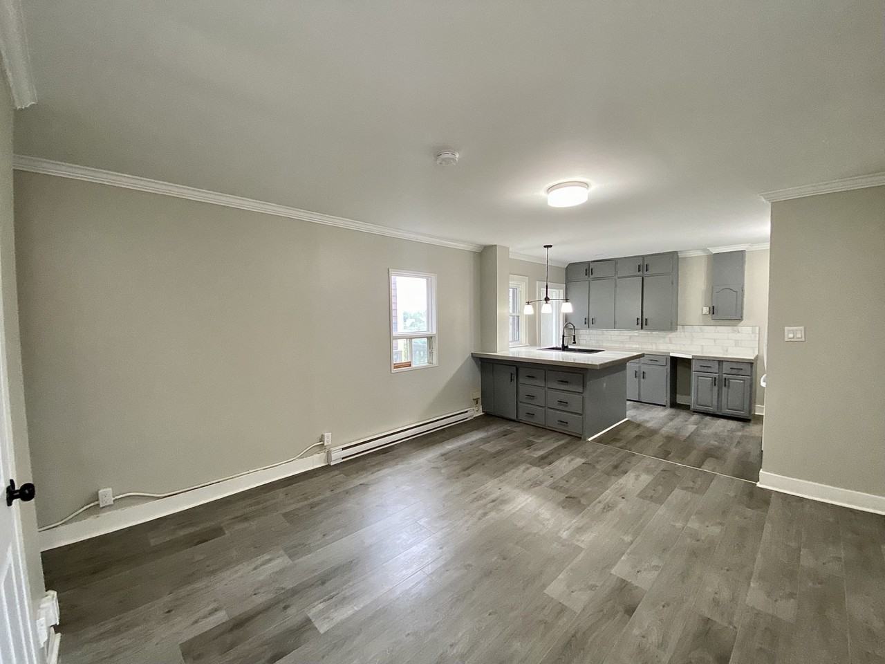 95 93-95 Hazen Street - 4 #4 - Photo 3 of 9