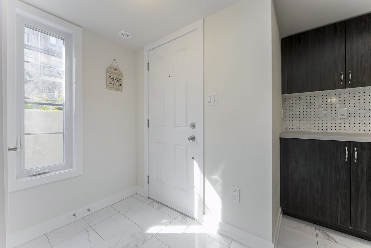 2355 - 2355 Sheppard Avenue West #205 - Photo 2 of 40