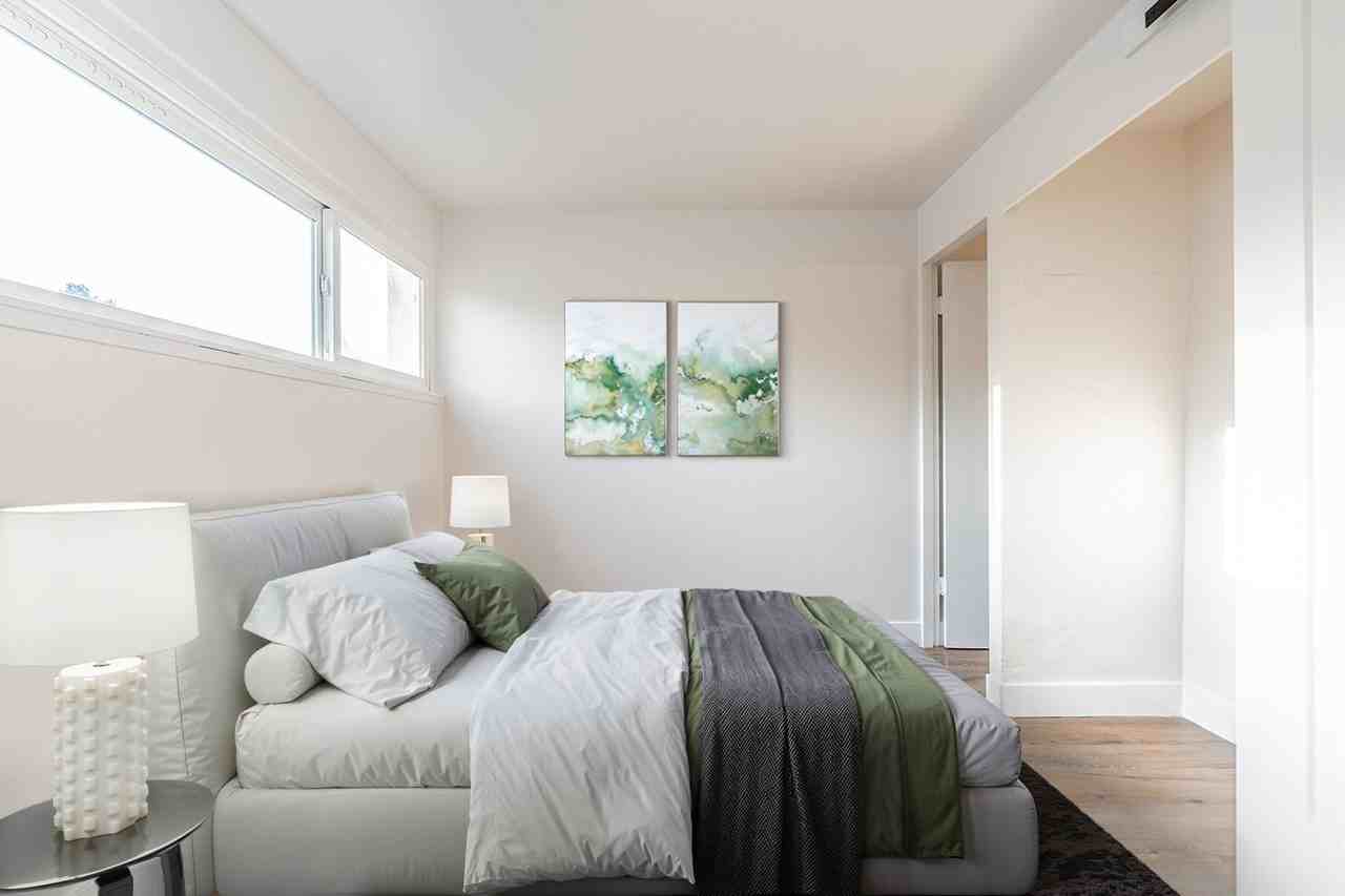 Studio In Central West Seattle - Photo 2 of 39