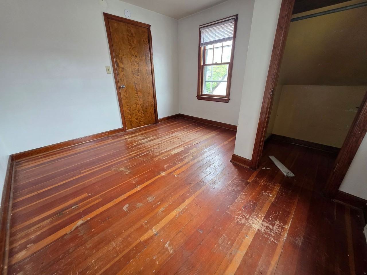 1002 5th Ave - Photo 7 of 17