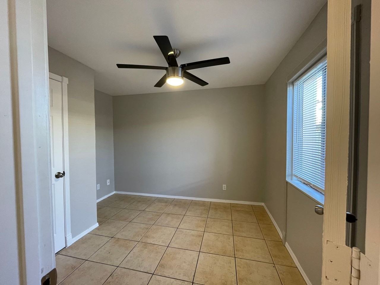 $99 move in special if you move in by 1/30 OAC! $150 nonrefundable admin fee app fee & hold fee still apply. - Photo 6 of 50