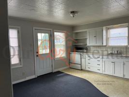 featured image of 410 E Bonneville St