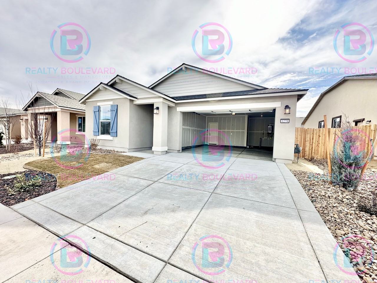 1405 Bravestone Ave - Photo 2 of 34