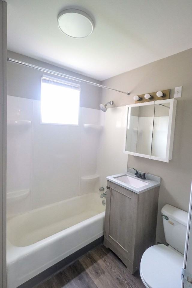 3904 Euclid Ave - Photo 3 of 5