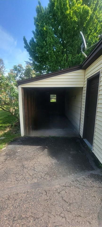 3061 Neptune Ave - Photo 2 of 25