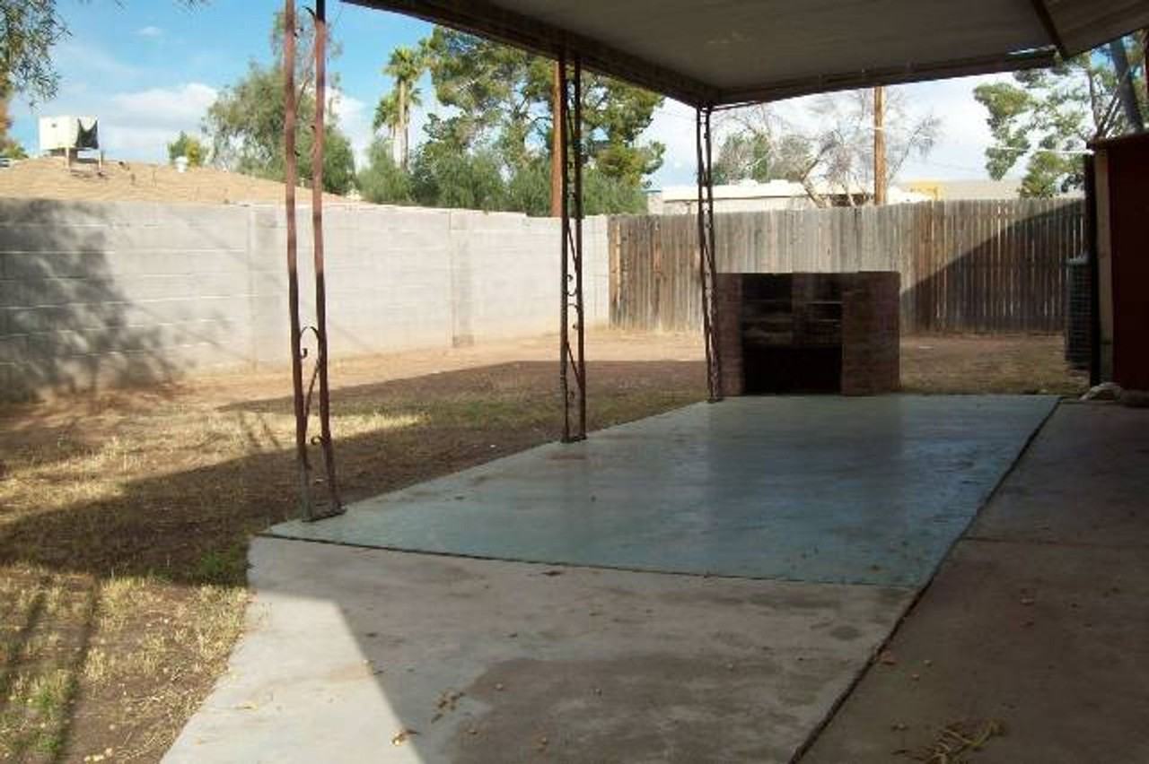 1204 W 7th St - Photo 7 of 7