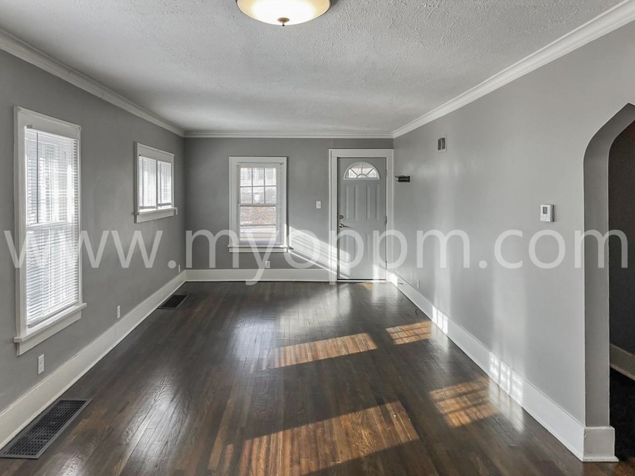 2027 N 48th Ave - Photo 3 of 22