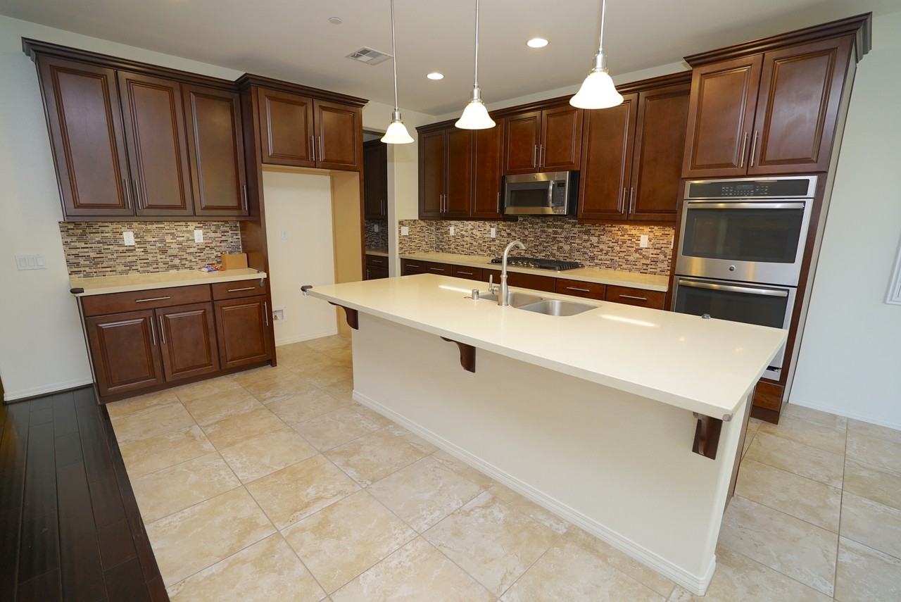 22495 Brightwood Place - Photo 4 of 44