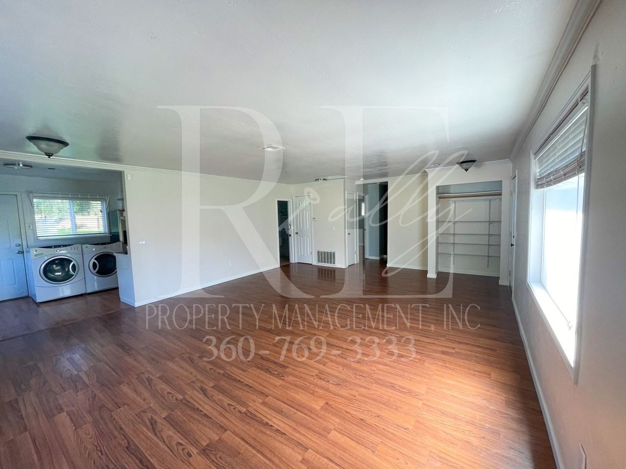 5801 Sw Northview Dr - Photo 2 of 11