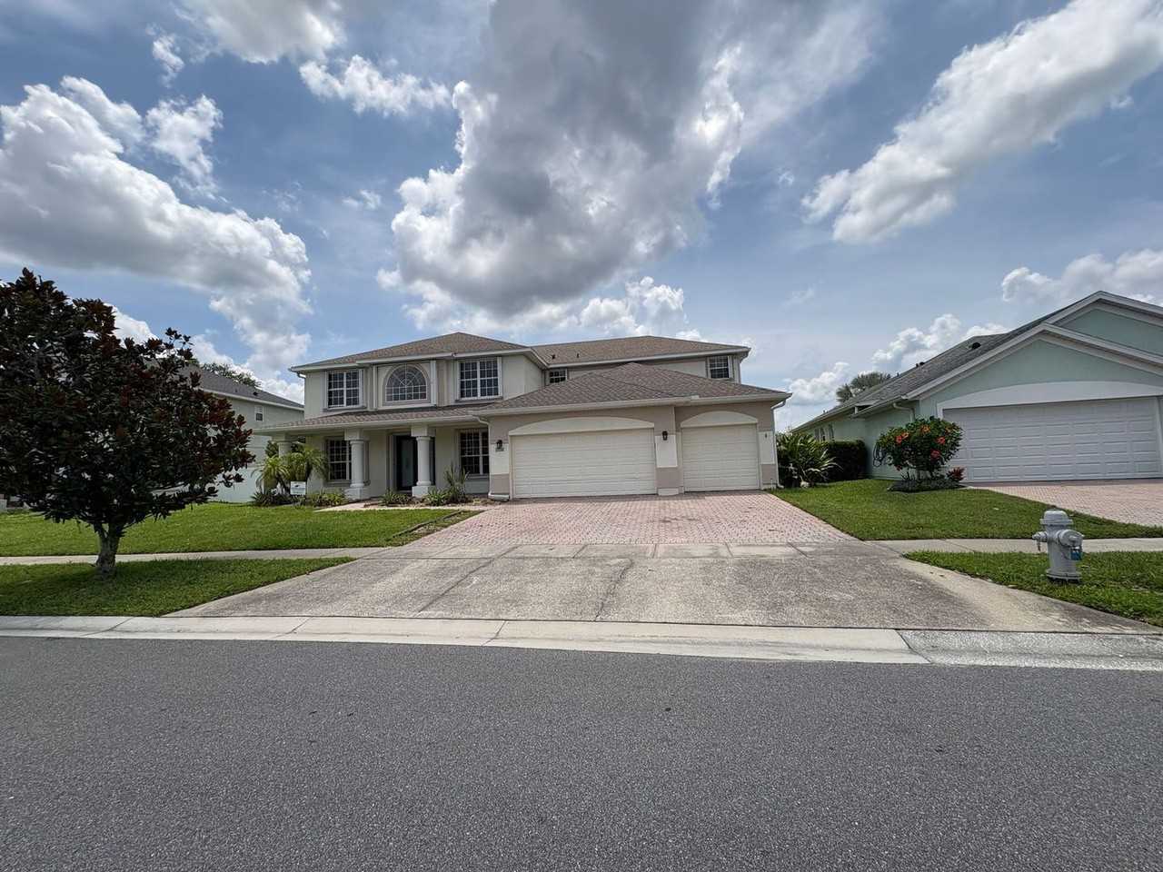 2516 Chapala Dr - Photo 2 of 49