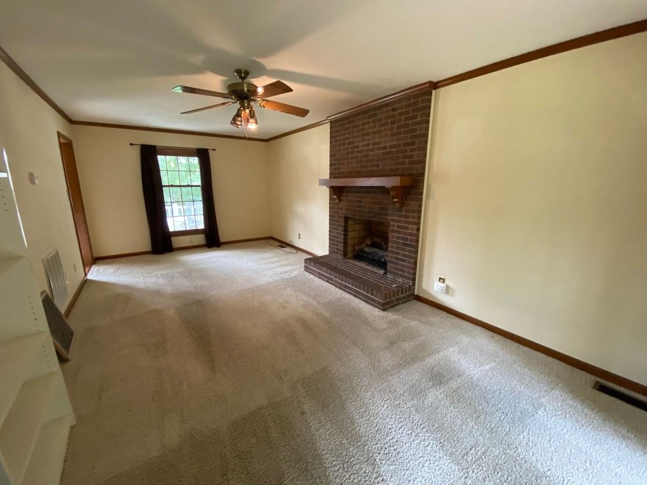 311 Forestview Dr - Photo 2 of 21