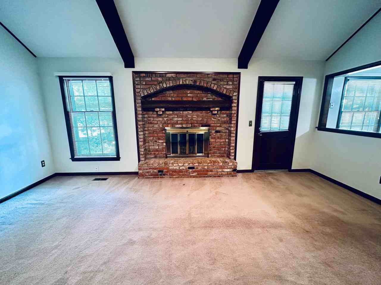 12119 W 101st St - Photo 3 of 25