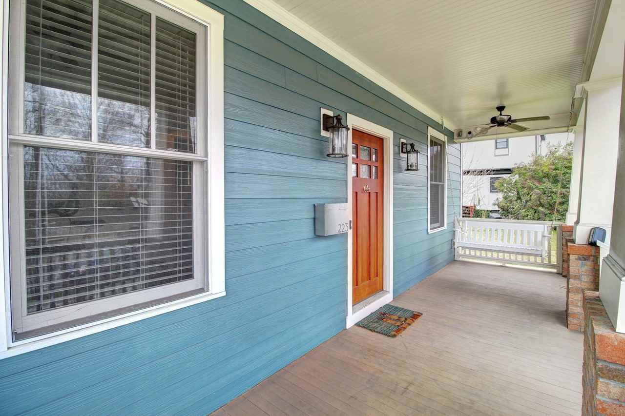 223 N Elizabeth St - Photo 2 of 29