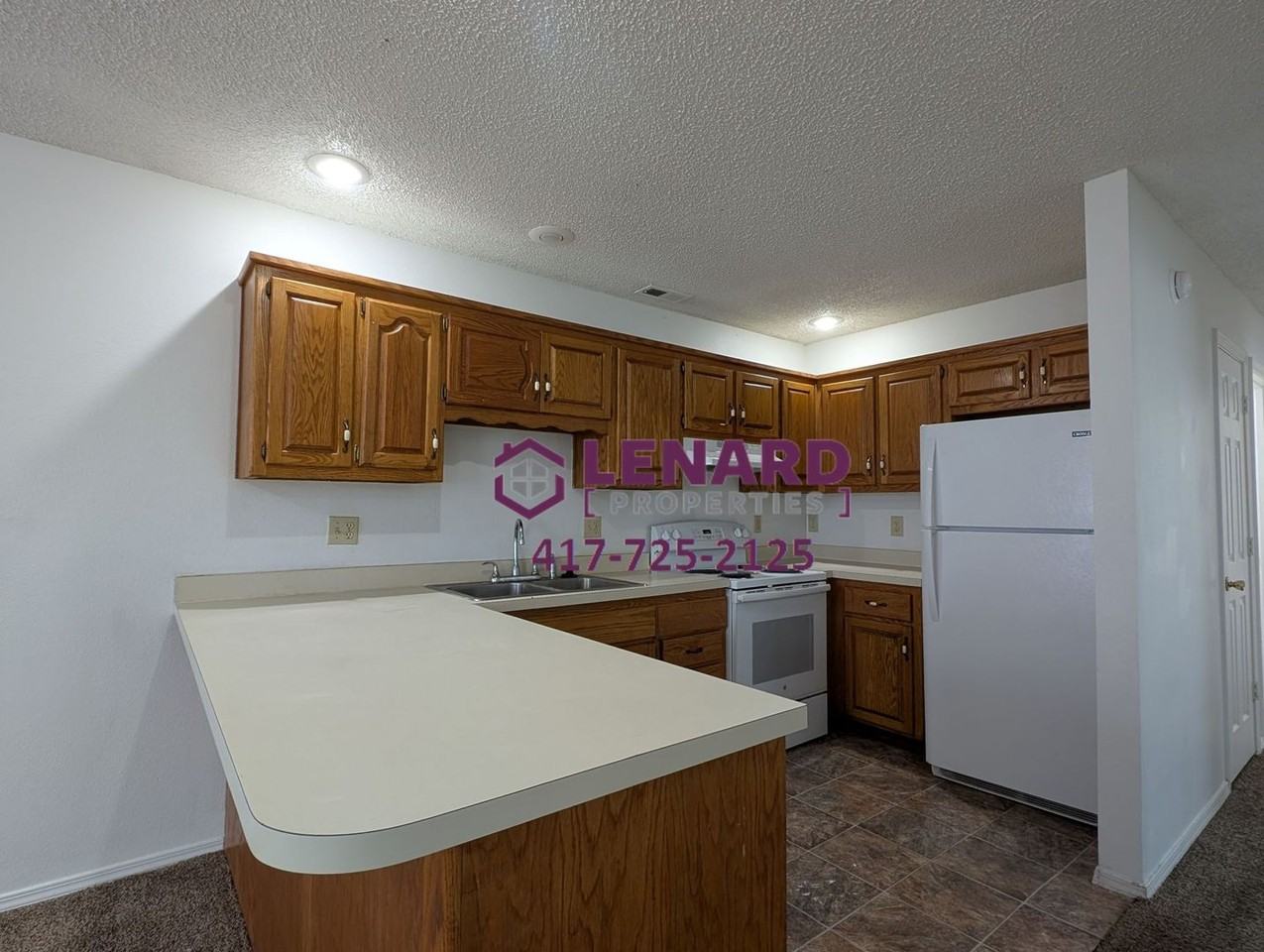 1911 E Laverne St - Photo 4 of 12