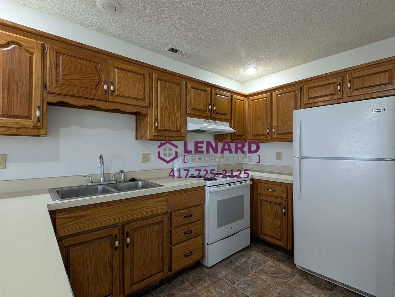 1911 E Laverne St - Photo 5 of 12