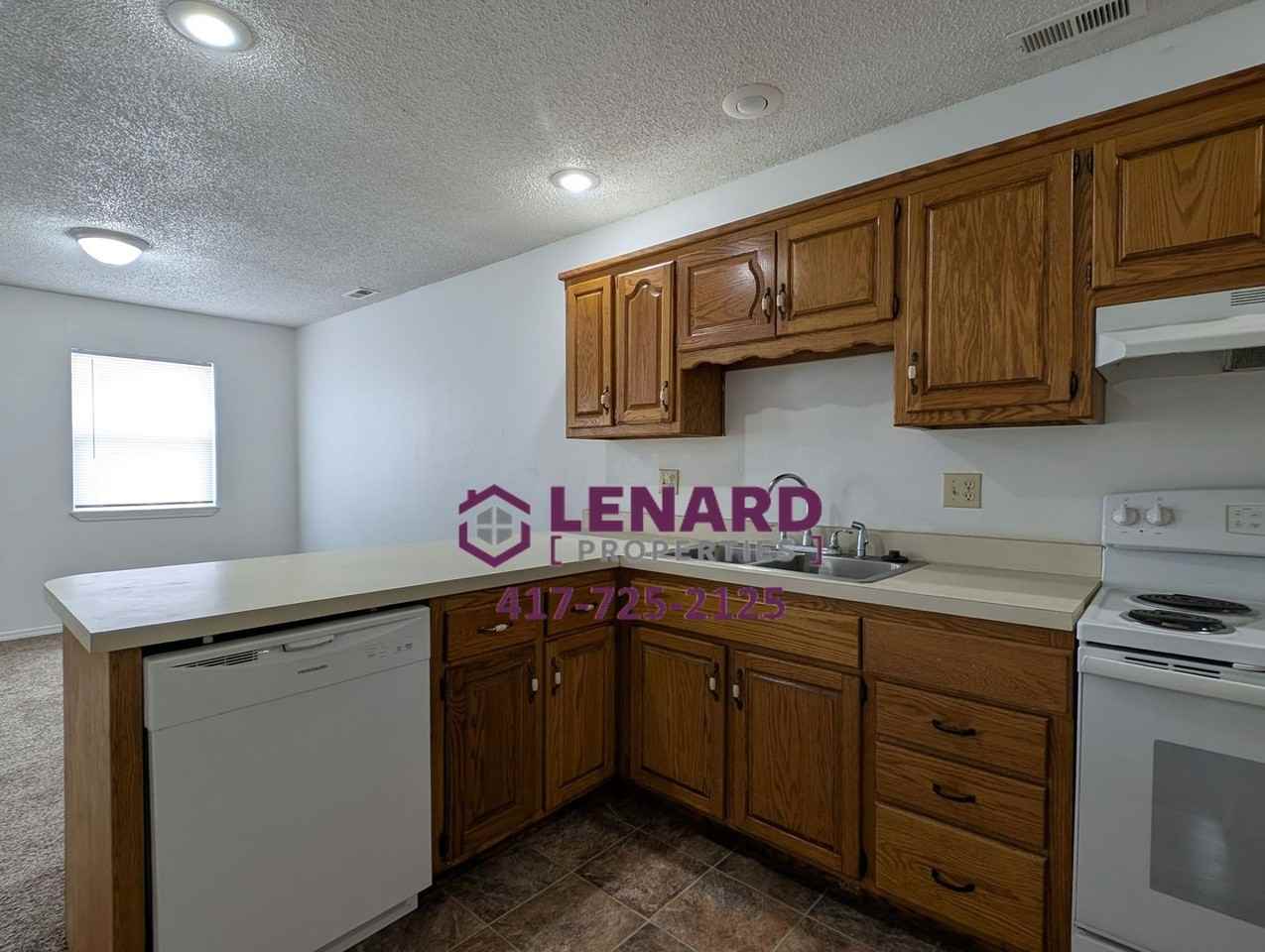 1911 E Laverne St - Photo 6 of 12