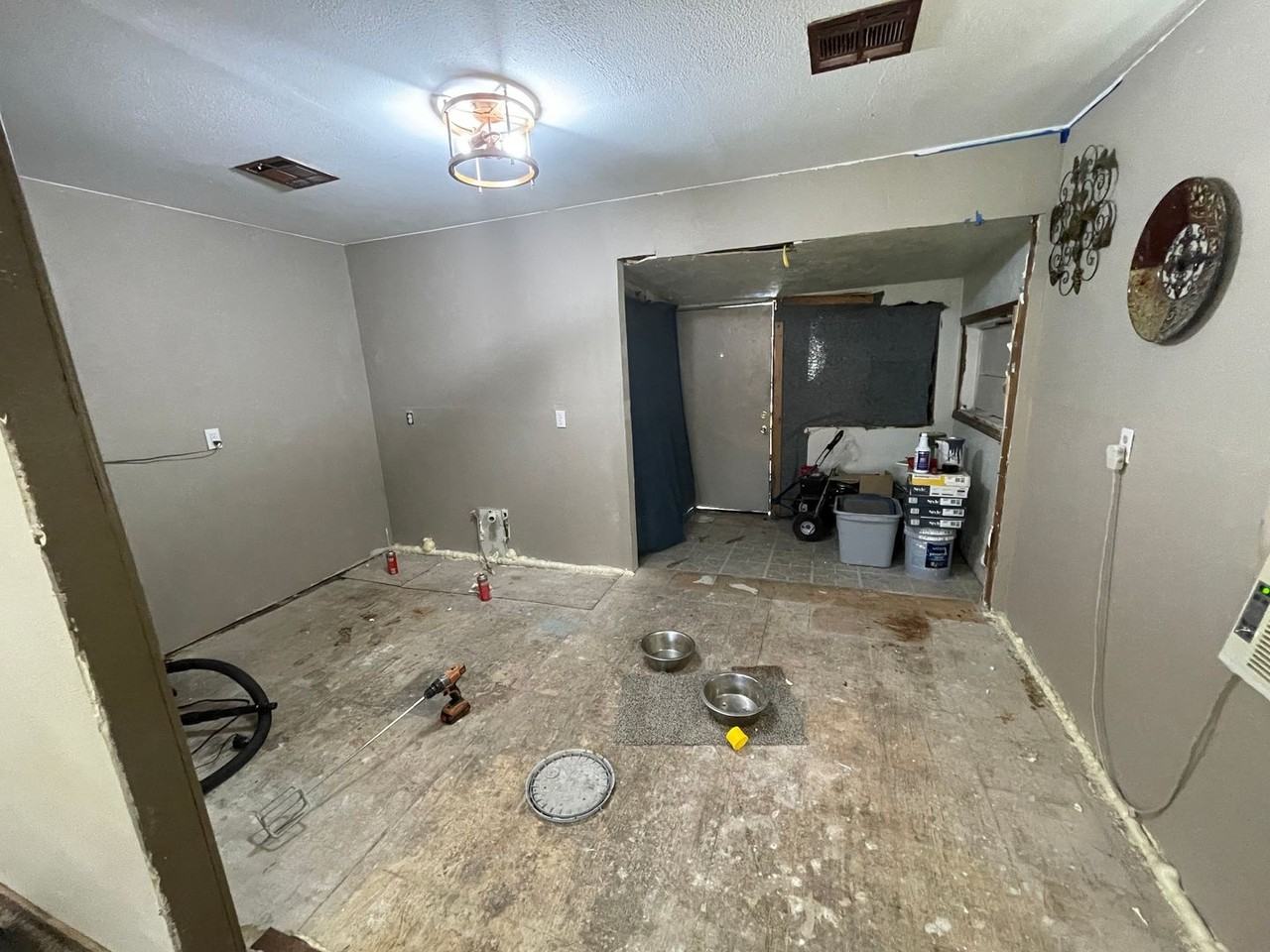 3128 Sw 27th St - Photo 2 of 3