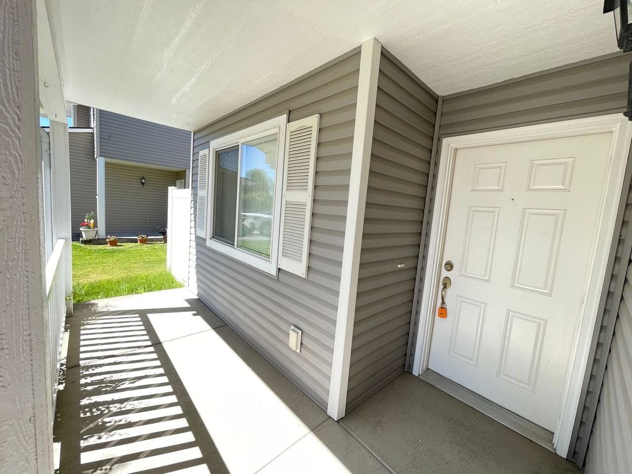 7371 N Calamonte Ln - Photo 2 of 14