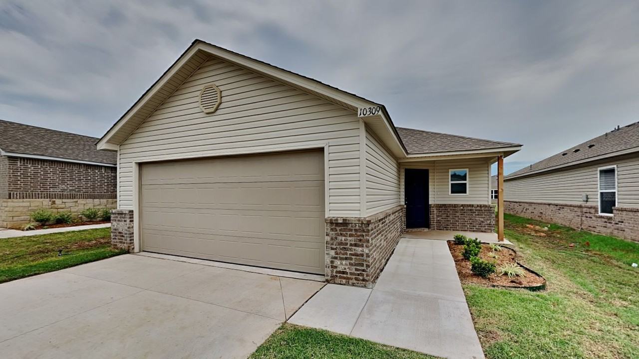 10309 Nw 17th St - Photo 3 of 18