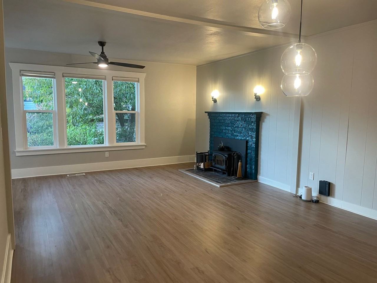 5958 44th Ave S - Photo 7 of 39