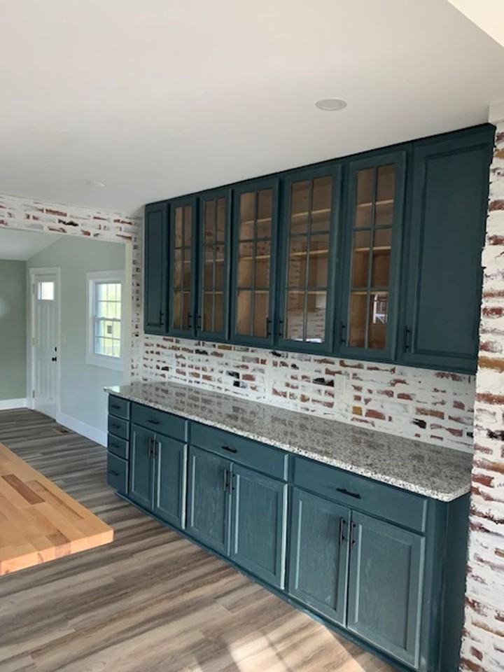 112 Poteat St - Photo 3 of 13