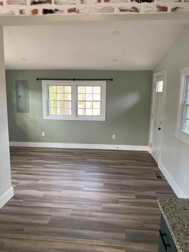 112 Poteat St - Photo 5 of 13